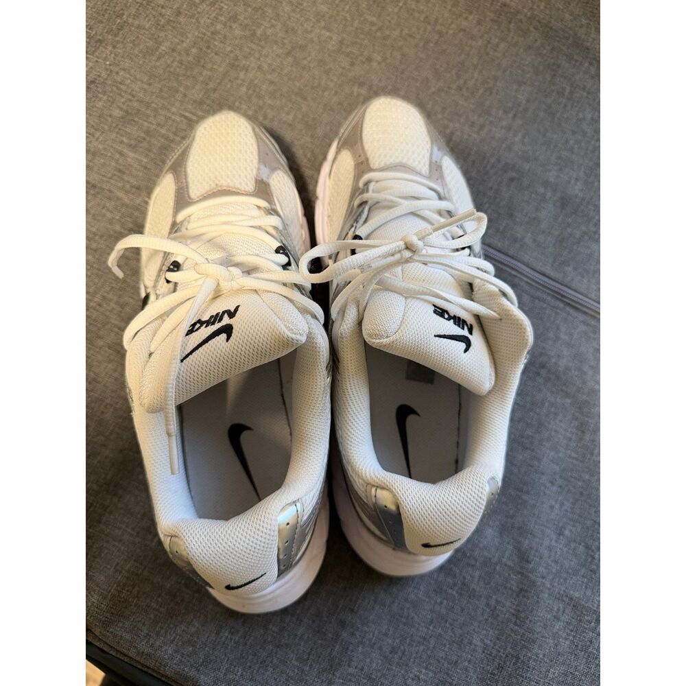 Nike RNR Size 11 Mens - Picture 3 of 4